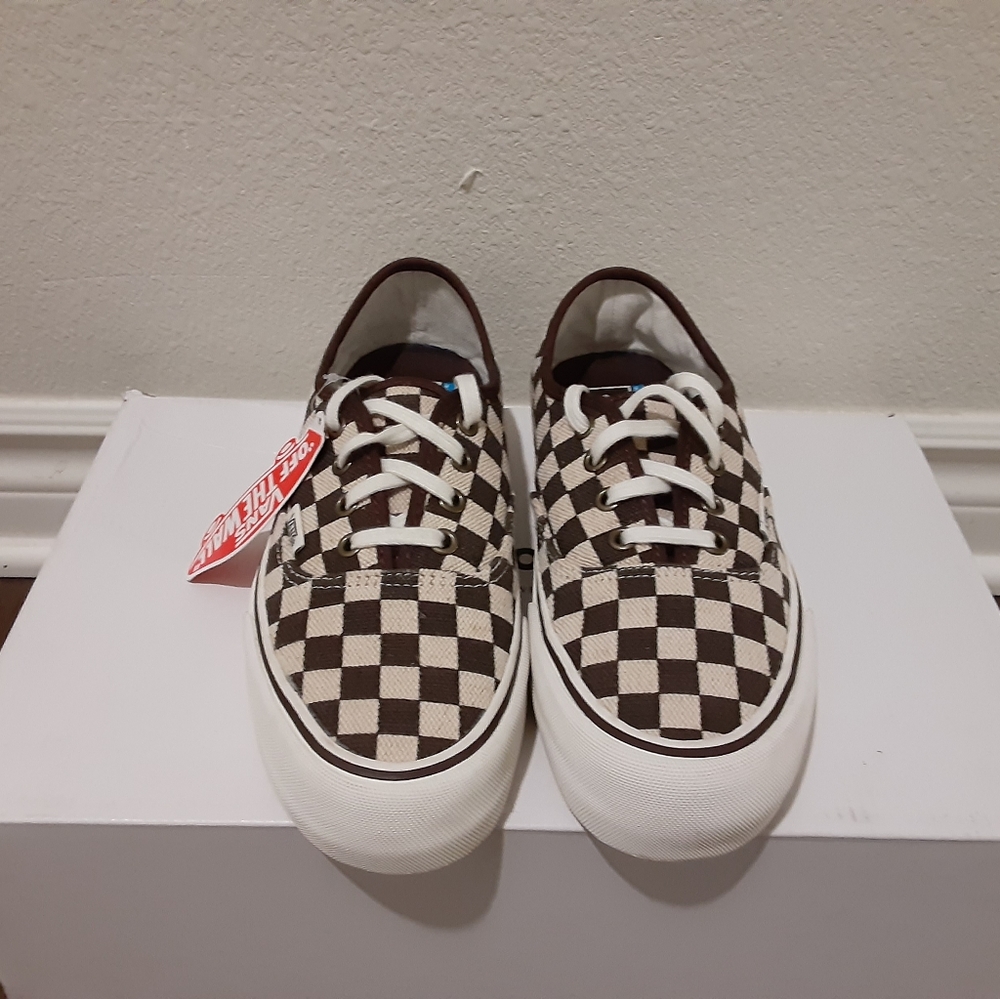Vans - Picture 3 of 4